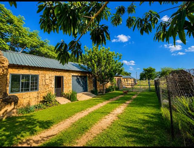FARM FOR SALE IN VASFONTEIN